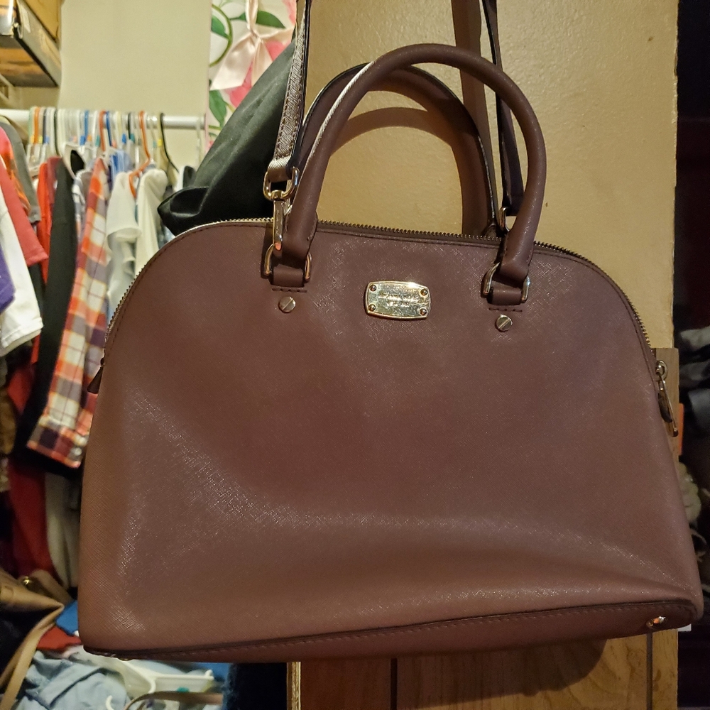 Michael Kohl's purse mauve color